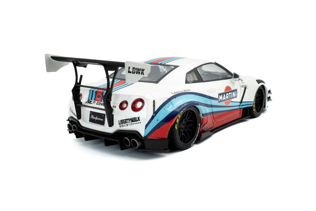 2024 Nissan GT-R (R35) Liberty Walk 2.0 M Body Kit Blanco Decoración Martini 1:18 Solido S1805819