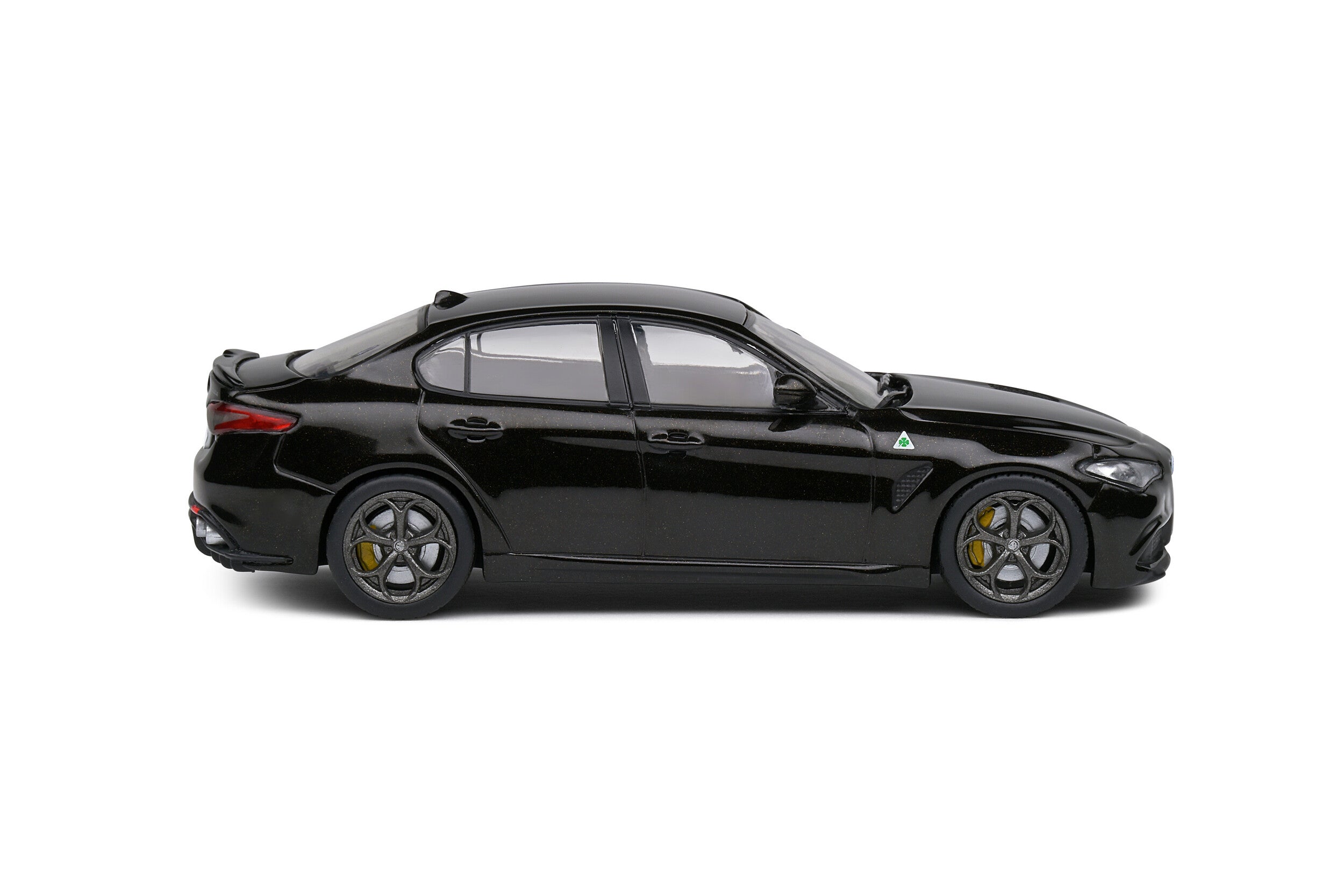 2019 Alfa Romeo Giulia Quadrifoglio 2.9l Bi-Turbo Negro 1:43 Solido S4313107