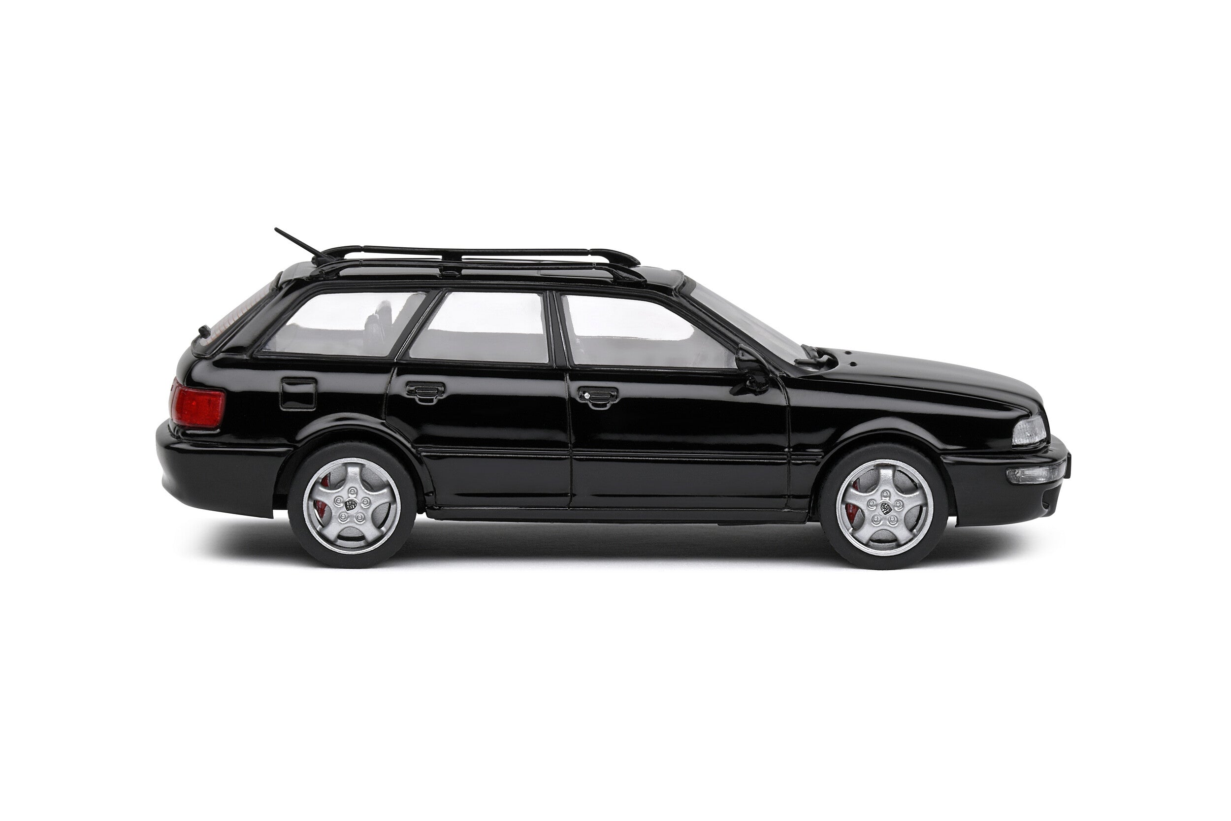 1995 Audi Avant RS2 Powered By Porsche Negro 1:43 Solido S4310103