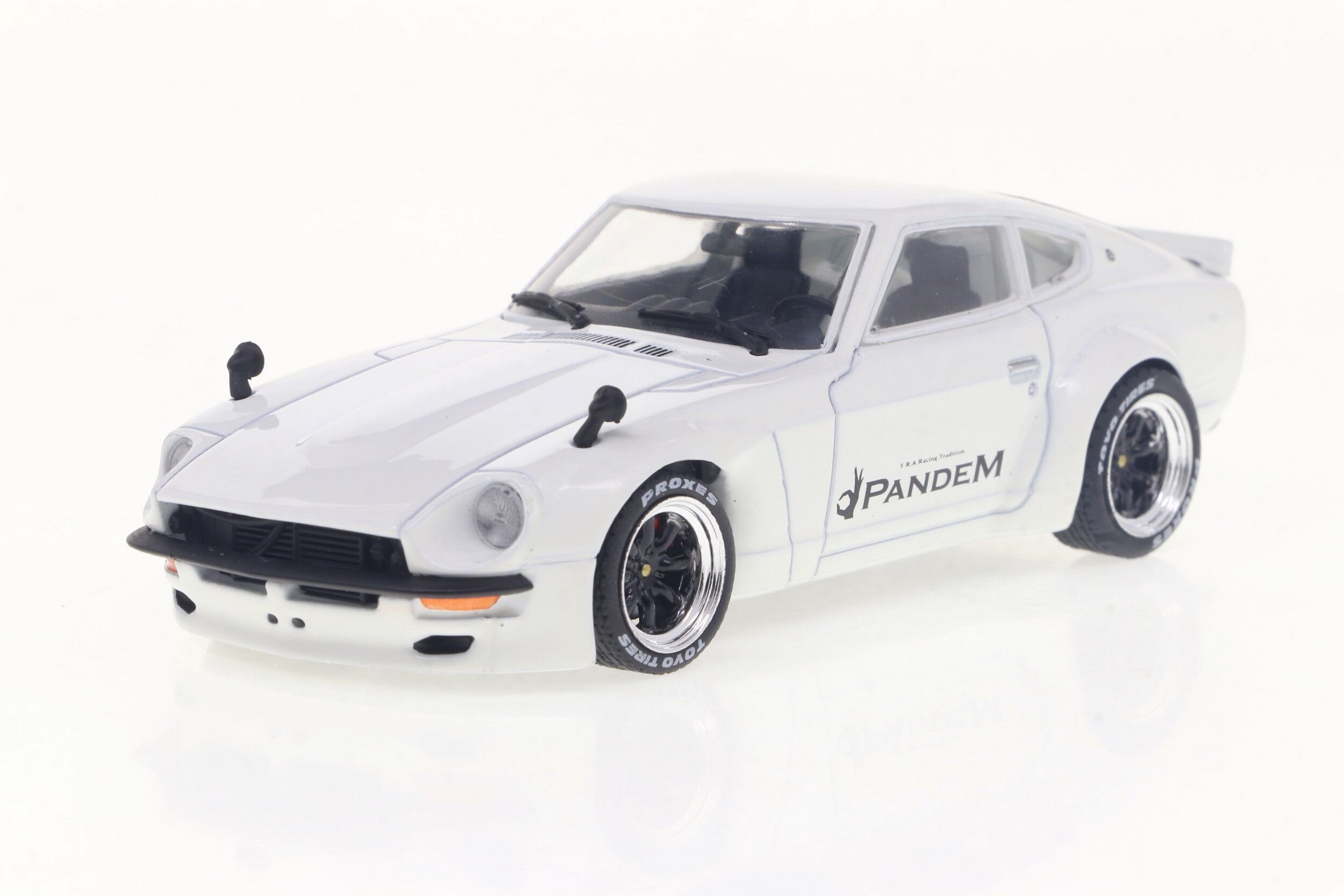 1973 Datsun Pandem 240Z Blanco 1:43 Solido S4316301