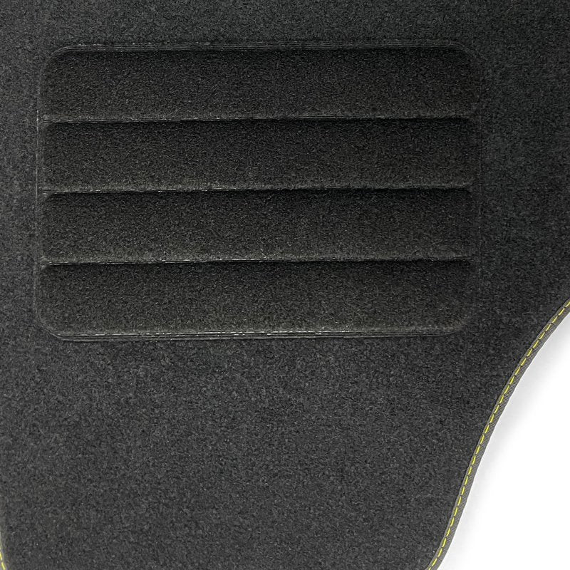 Set Completo 4 Piezas Alfombrillas Omp Para Coche, Color Negro