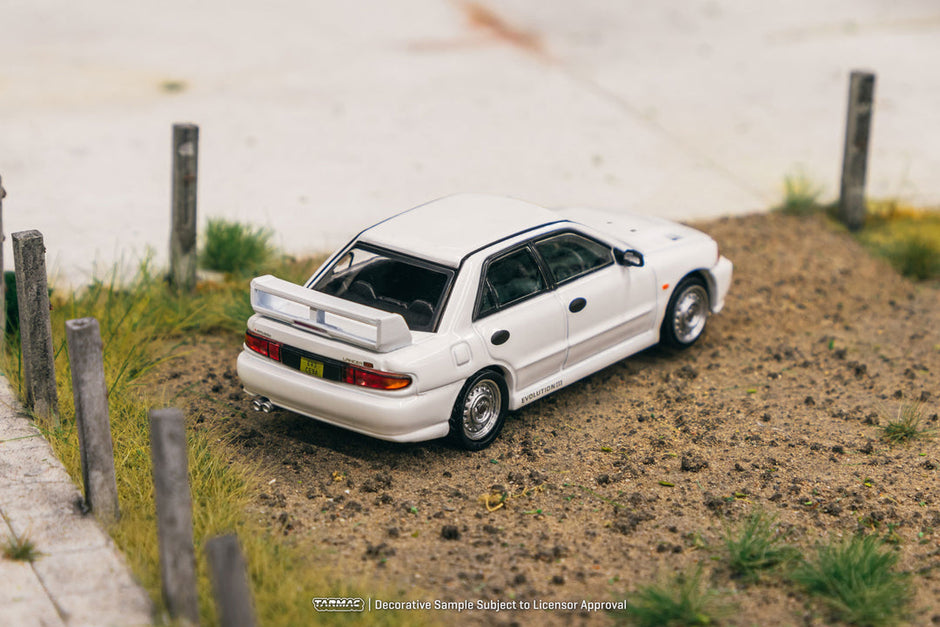 1995 Mitsubishi Lancer RS Evolution III Blanco 1:64 Tarmac T64G-050-RS