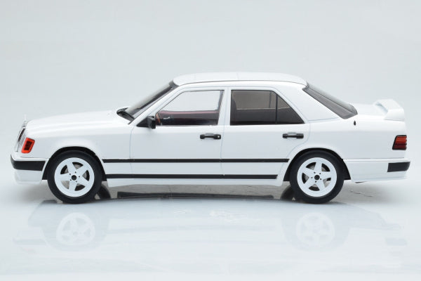 1986 Mercedes-Benz W124 Tuning Blanco 1:18 MC Group 18343