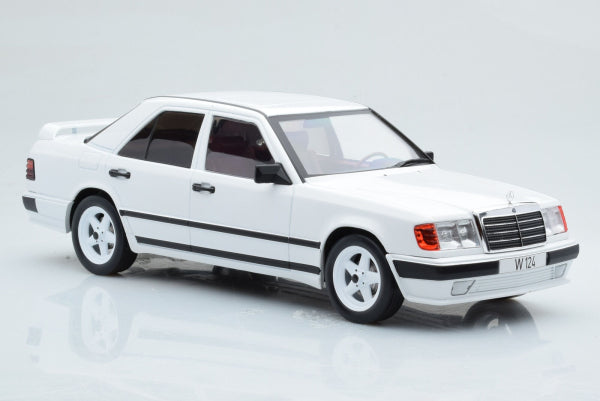 1986 Mercedes-Benz W124 Tuning Blanco 1:18 MC Group 18343