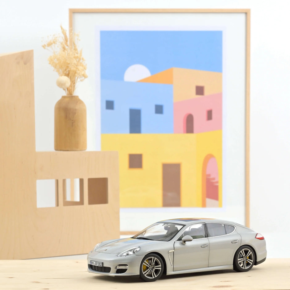 2009 Porsche Panamera Turbo Luxury Plateado 1:18 Norev HQ 187609