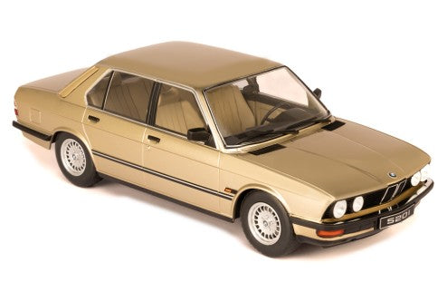 1987 BMW 520i (E28) Dorado 1:18 IXO Models CMC184.22