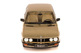 1987 BMW 520i (E28) Dorado 1:18 IXO Models CMC184.22