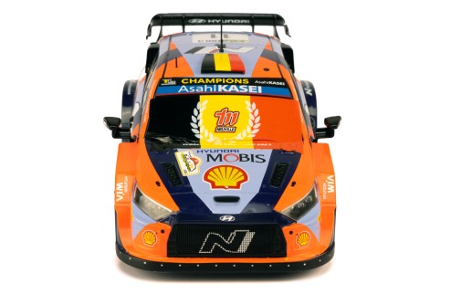 2024 Hyundai i20 N Rally1 Hybrid Nº11 Neuville/Wydaeghe Rally de Japón WRC 1:18 IXO Models RMC228.2