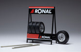 Expositor de Ruedas RONAL X con Dos Ejes y Cuatro Ruedas 1:18 IXO Models SET008W