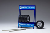 Expositor de Ruedas MINILITE con Dos Ejes y Cuatro Ruedas 1:18 IXO Models SET010W
