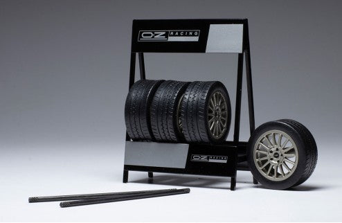 Expositor de Ruedas OZ Superturismo WRC con Dos Ejes y Cuatro Ruedas 1:18 IXO Models SET015W