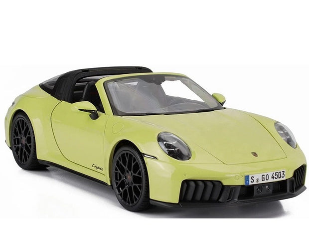 2024 Porsche 911 (992.2) Targa 4 GTS T-Hybrid Amarillo 1:18 Maisto 31470