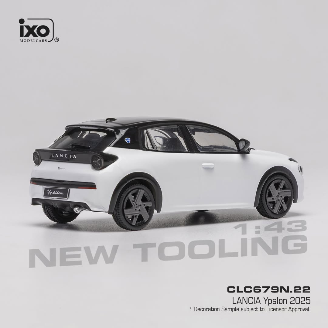 2025 Lancia Ypsilon Blanco/Negro 1:43 IXO Models CLC679N.22