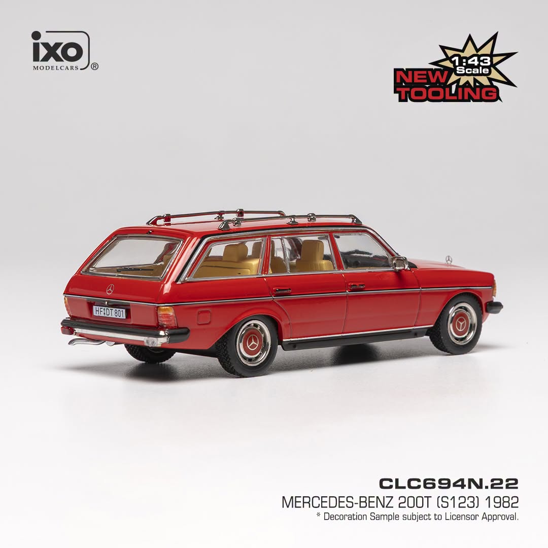 1979 Mercedes 200T (S123) Rojo 1:43 IXO Models CLC694N.22