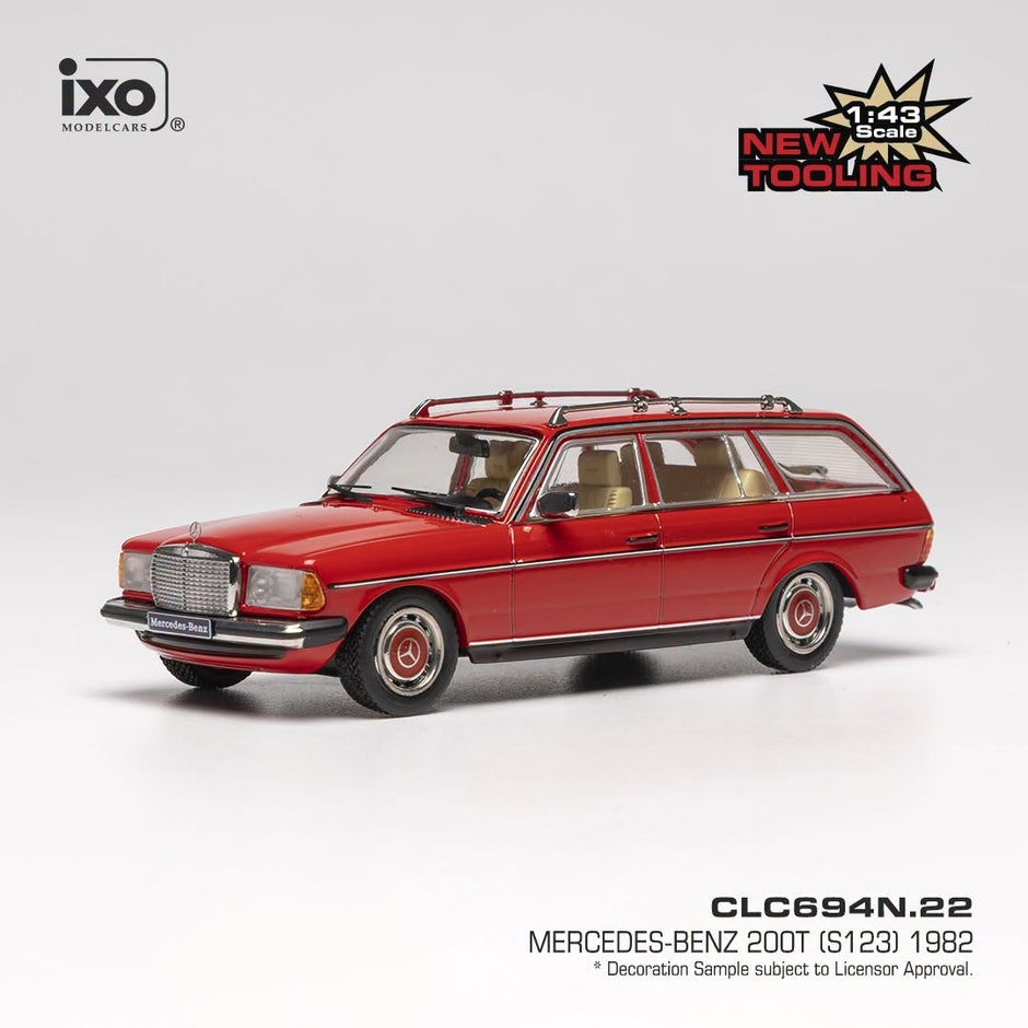 1979 Mercedes 200T (S123) Rojo 1:43 IXO Models CLC694N.22