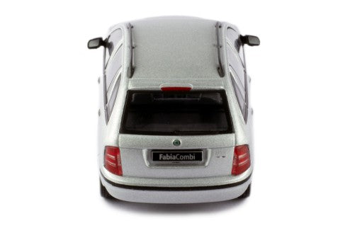 2000 Skoda Fabia I Combi Plateado 1:43 IXO Models CLC471N.22