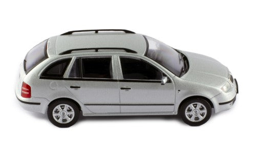 2000 Skoda Fabia I Combi Plateado 1:43 IXO Models CLC471N.22