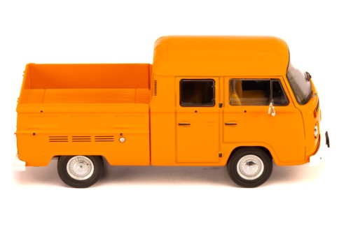 1972 Volkswagen VW T2 DoKa Naranja 1:43 IXO Models CLC598N