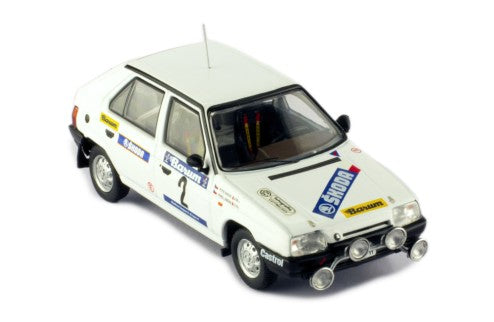 1989 Skoda Favorit 136 L Nº2 Sibera/Gross Rallye Valasskaa Zima 1:43 IXO Models RAC407B.22