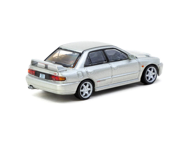 1996 Mitsubishi Lancer Evolution GSR "Edición Especial" Plateado 1:64 Tarmac T64G-048-SL
