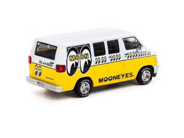 1998 Dodge Van Mooneyes Blanco/Amarillo 164 Tarmac T64G-TL032-ME