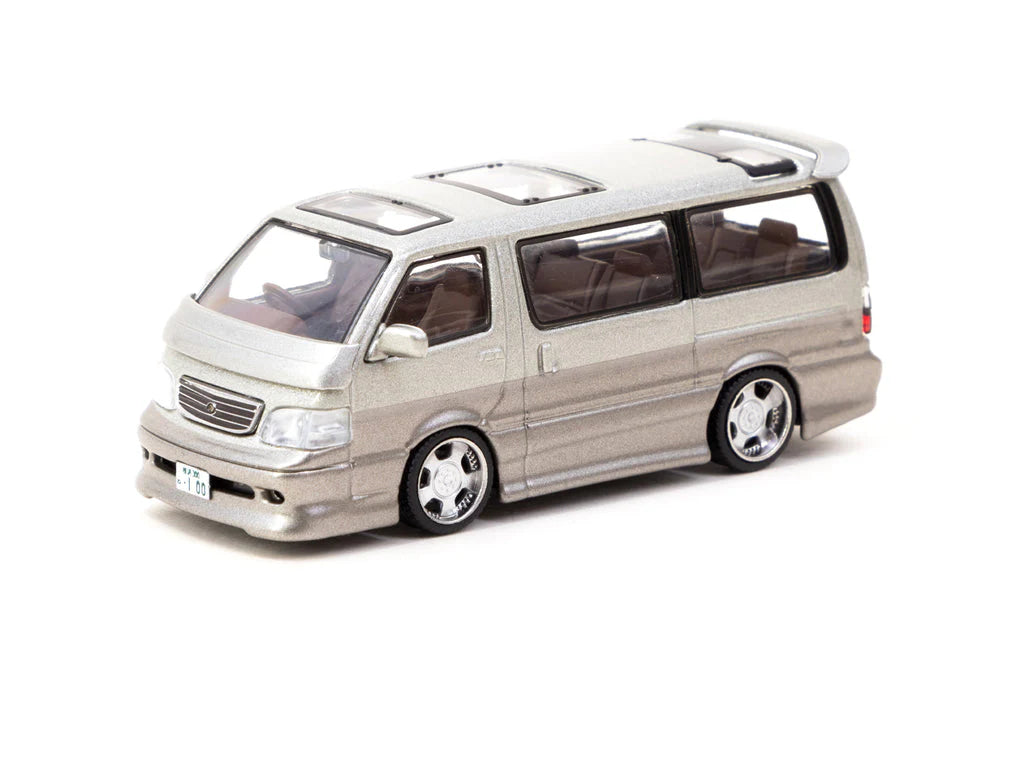 1995 Toyota Hiace Wagon Custom Plateado/Marrón 164 Tarmac T64R-078-BR