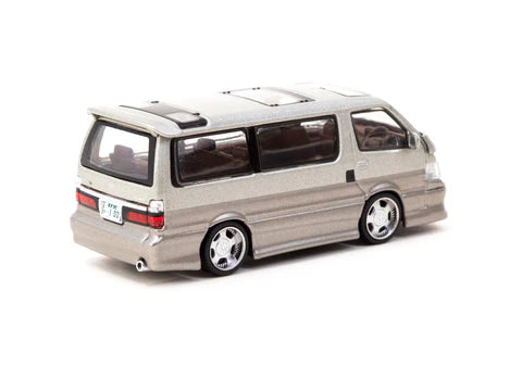 1995 Toyota Hiace Wagon Custom Plateado/Marrón 164 Tarmac T64R-078-BR