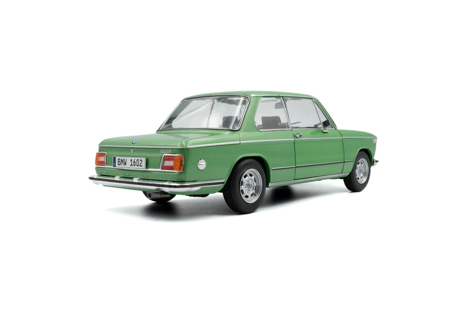 1971 BMW 1602 Taiga Verde Claro 1:18 Solido S18086