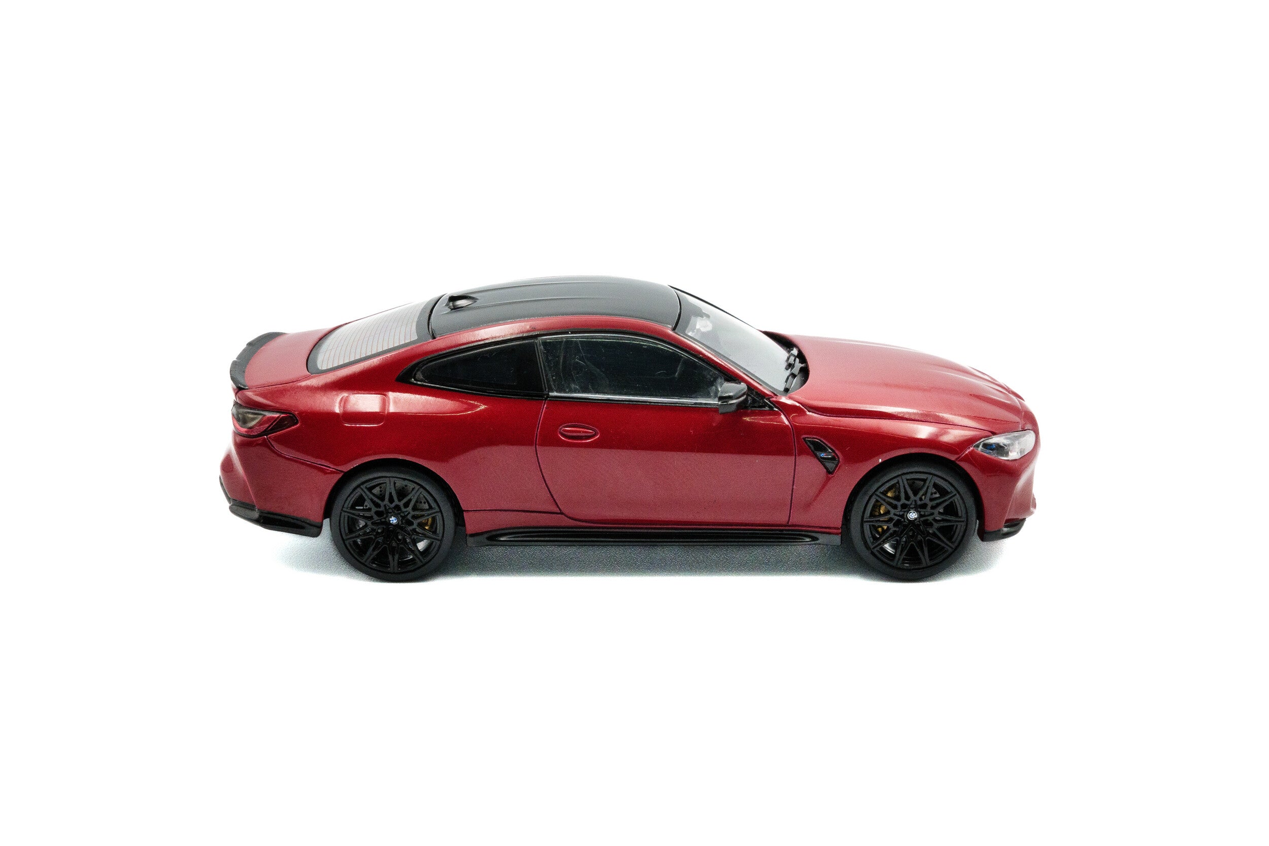 2023 BMW M4 Competition Rojo Imola 1:43 Solido S4316001