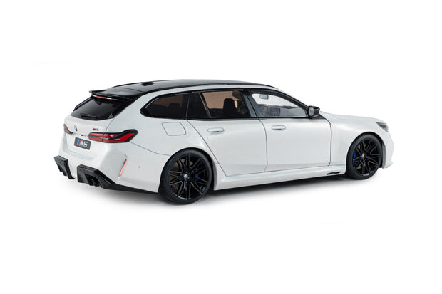2024 BMW M5 Touring Blanco Alpino 1:18 Solido S1814802