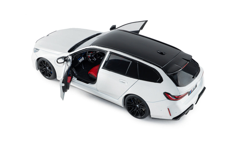 2024 BMW M5 Touring Blanco Alpino 1:18 Solido S1814802