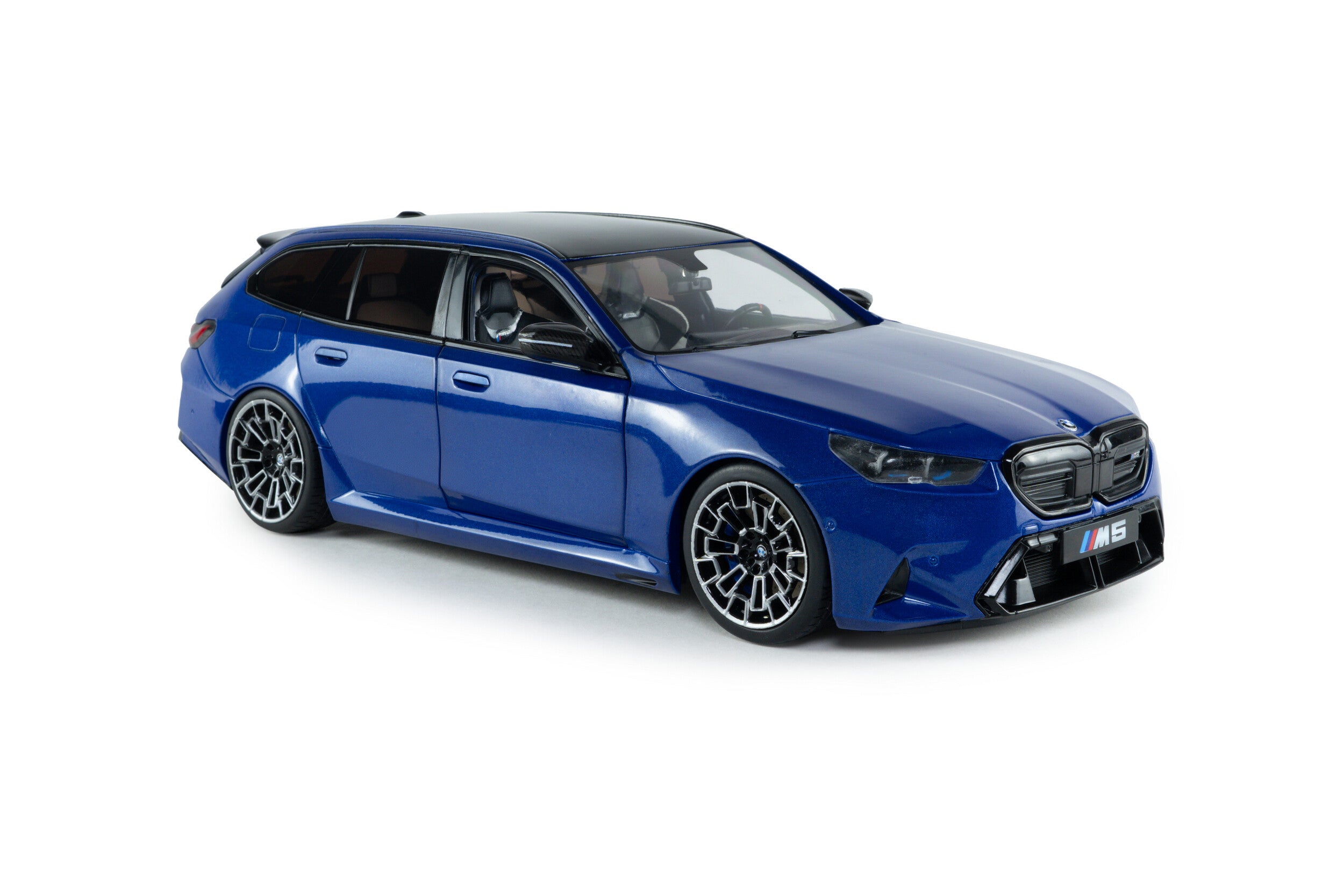 2024 BMW M5 Touring Azul Marina Bay Metalizado 1:18 Solido S1814801