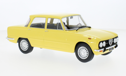 1974 Alfa Romeo Giulia Nuova Super 1300 Amarillo Claro 1:18 MC Group 18334