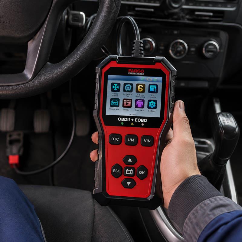 MAQUINA DIAGNOSIS OBD2 + EOBD FARGO TOOLS CON PANTALLA 2.8