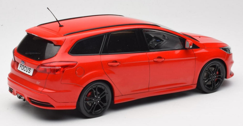 2014 Ford Focus ST Estate Rojo Carrera 1:18 IXO Model Cars 18466