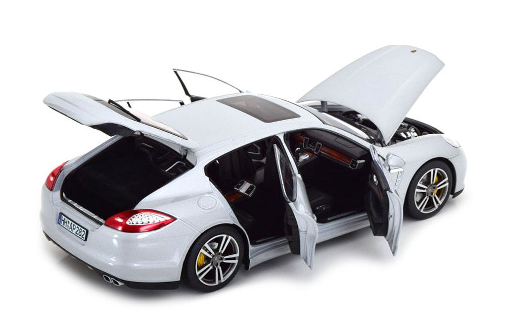 2009 Porsche Panamera Turbo Luxury Plateado 1:18 Norev HQ 187609