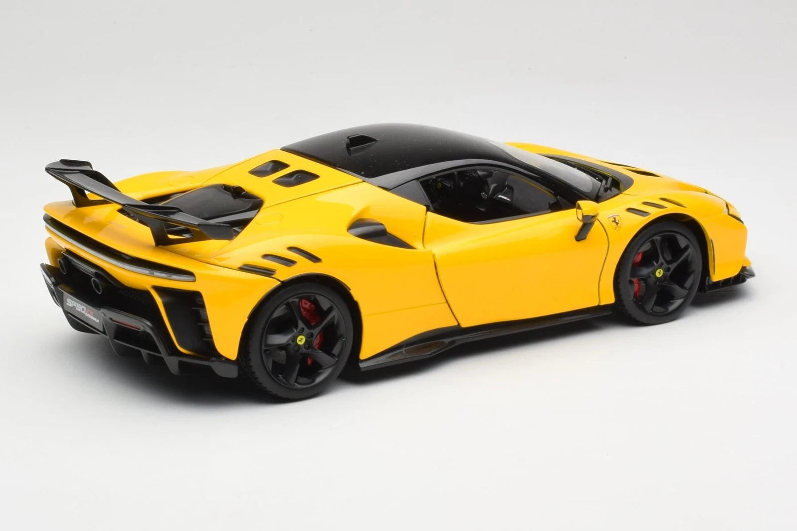 2024 Ferrari SF90XX Stradale Amarillo Modena 1:18 Bburago 16020