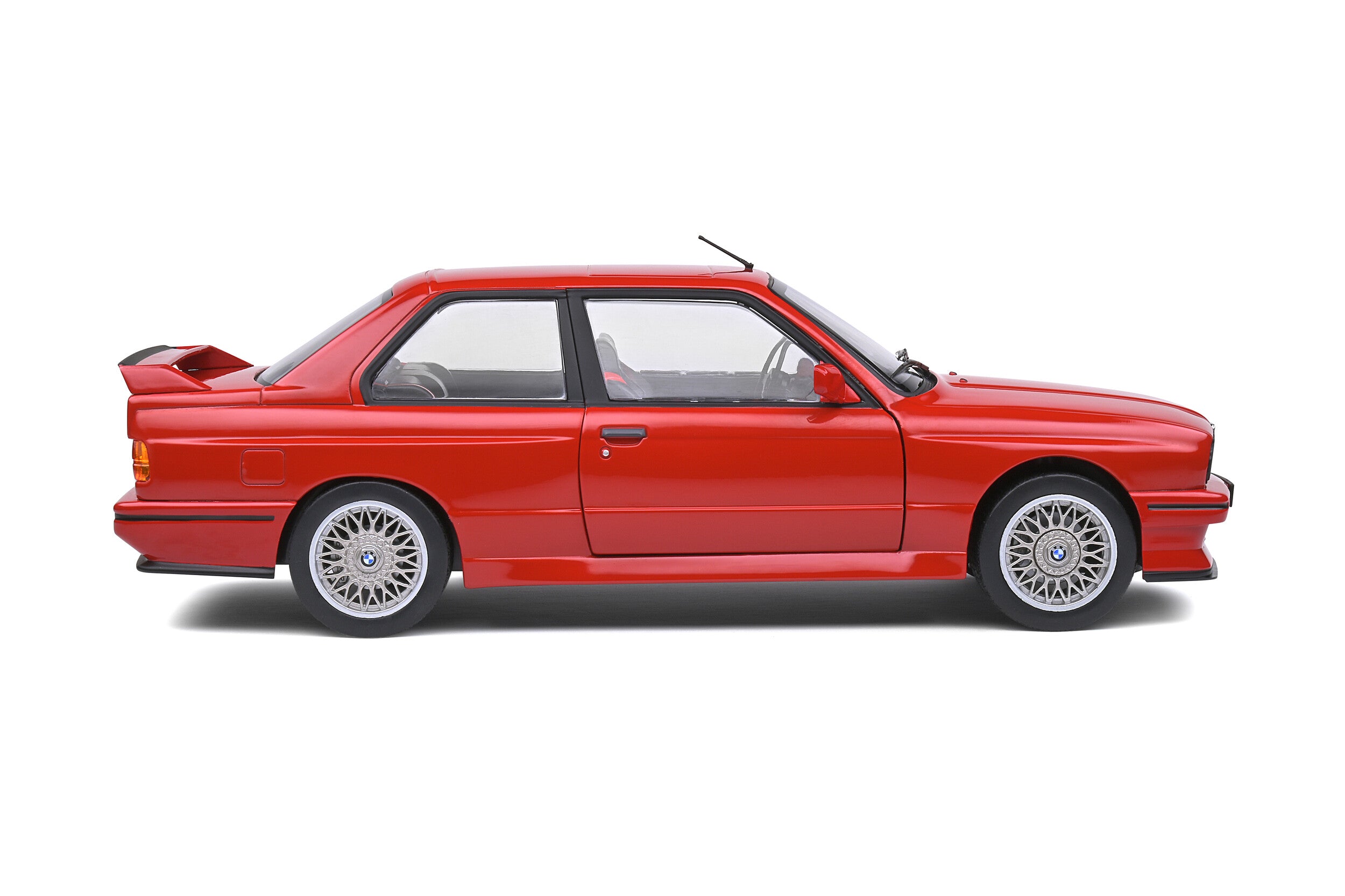 1986 BMW E30 M3 Rojo 1:18 Solido S1801502
