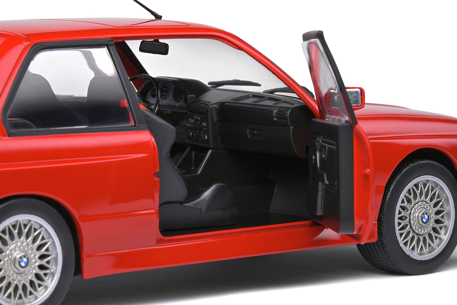 1986 BMW E30 M3 Rojo 1:18 Solido S1801502
