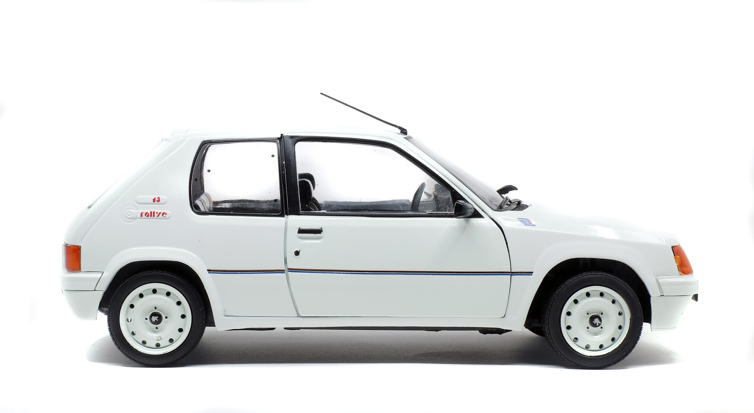 1987 Peugeot 205 Rallye Phase 1 White 1:18 Solido S1801701
