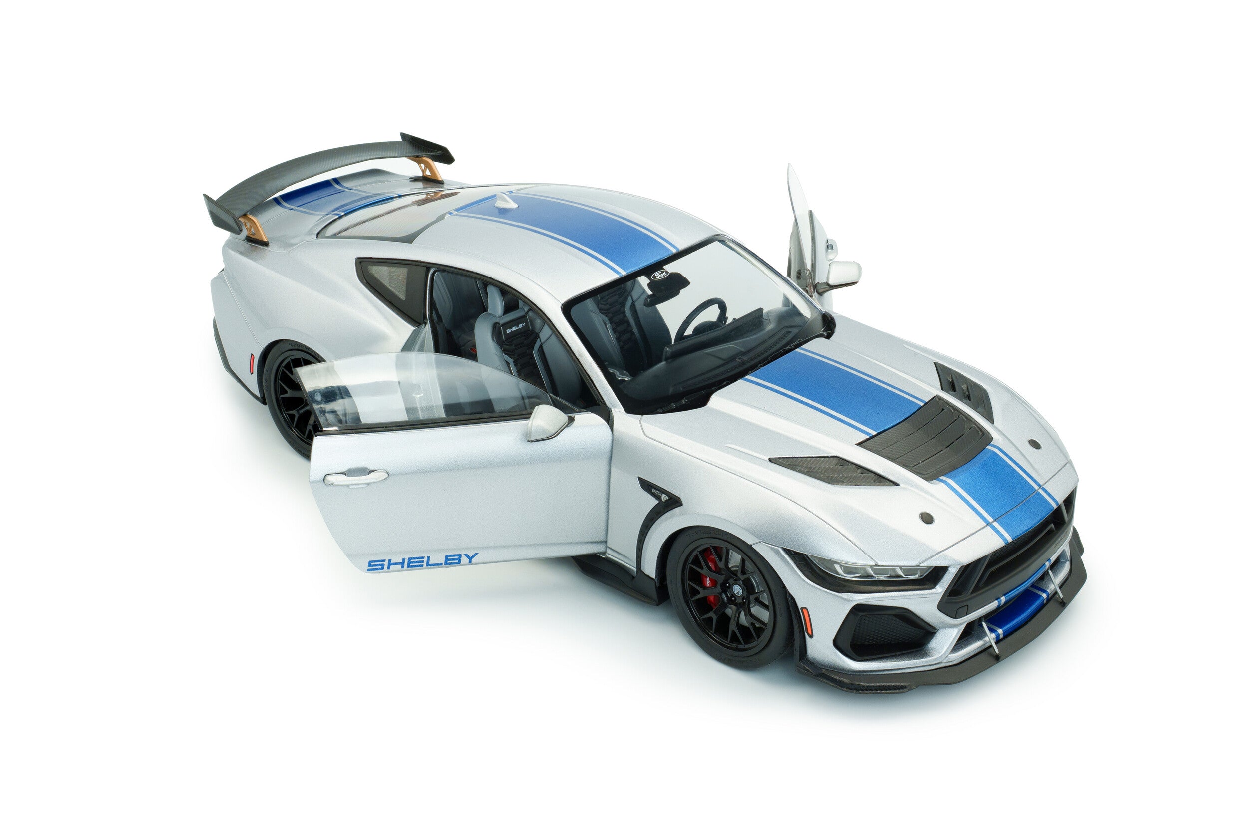 2025 Shelby Mustang Super Snake Gris Decorado 1:18 Solido S1813803