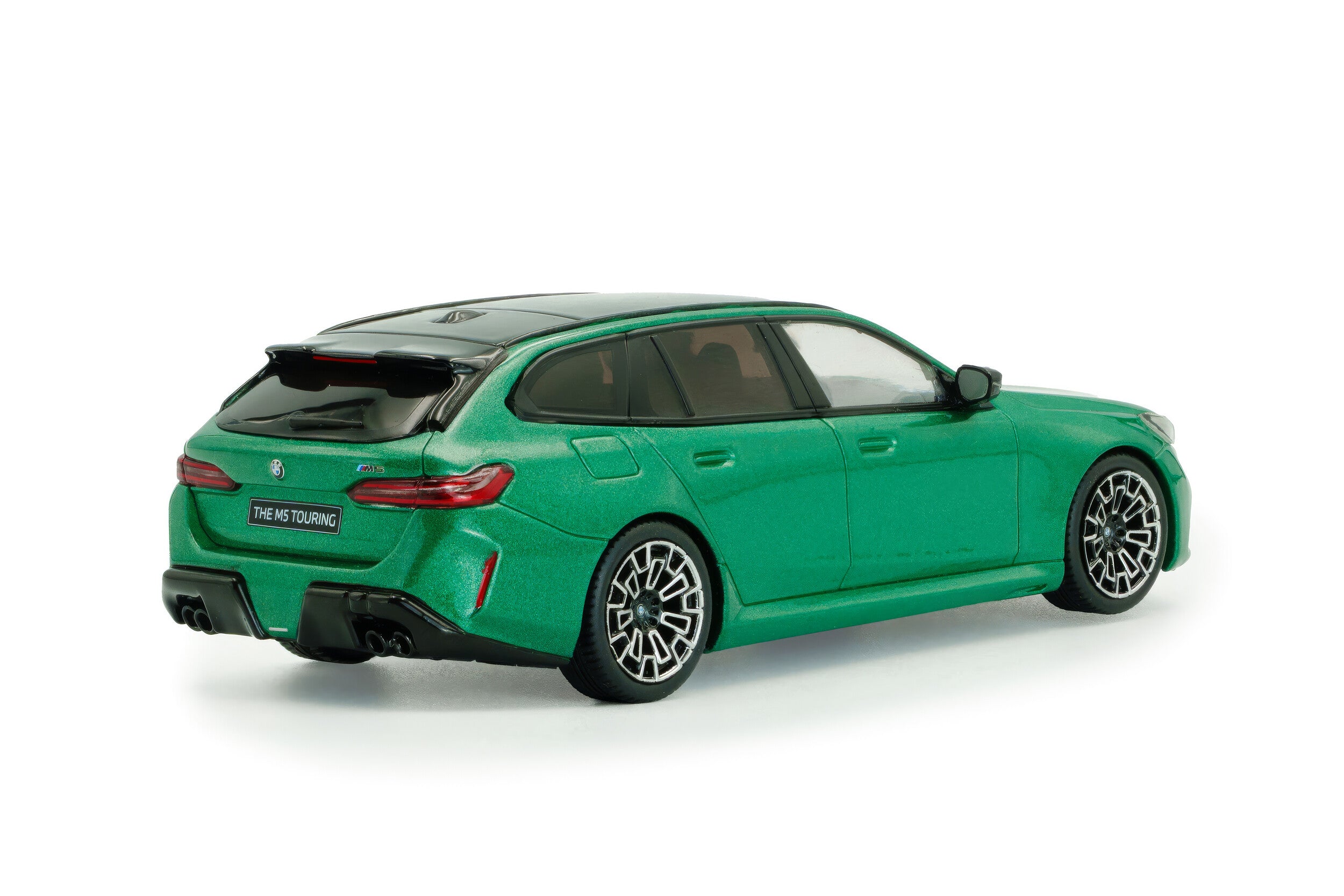 2024 BMW M5 Turismo Verde Isle of Man 1:43 Solido S4317503