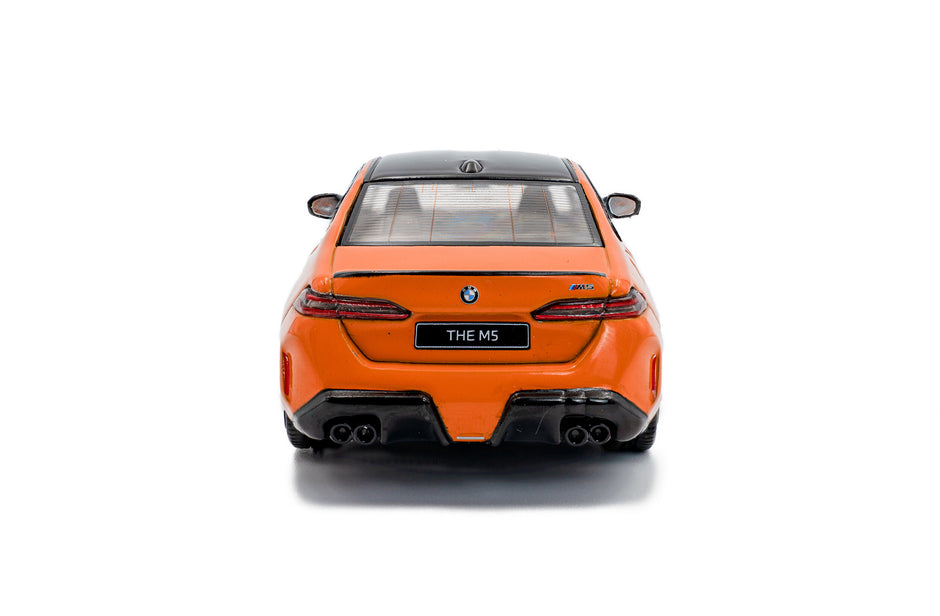 2024 BMW G90 M5 Sedan Naranja Fuego 1:43 Solido S4317552