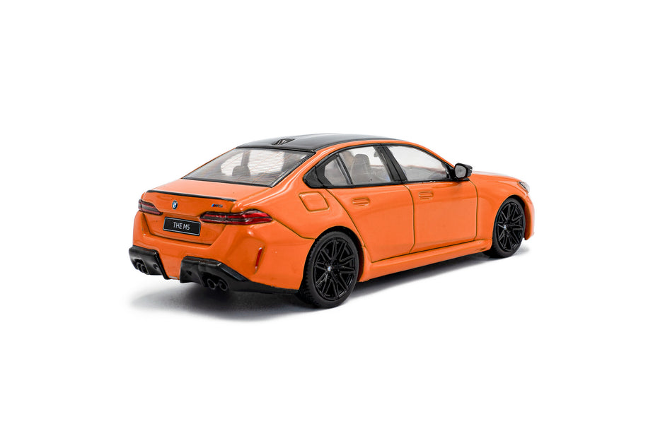 2024 BMW G90 M5 Sedan Naranja Fuego 1:43 Solido S4317552
