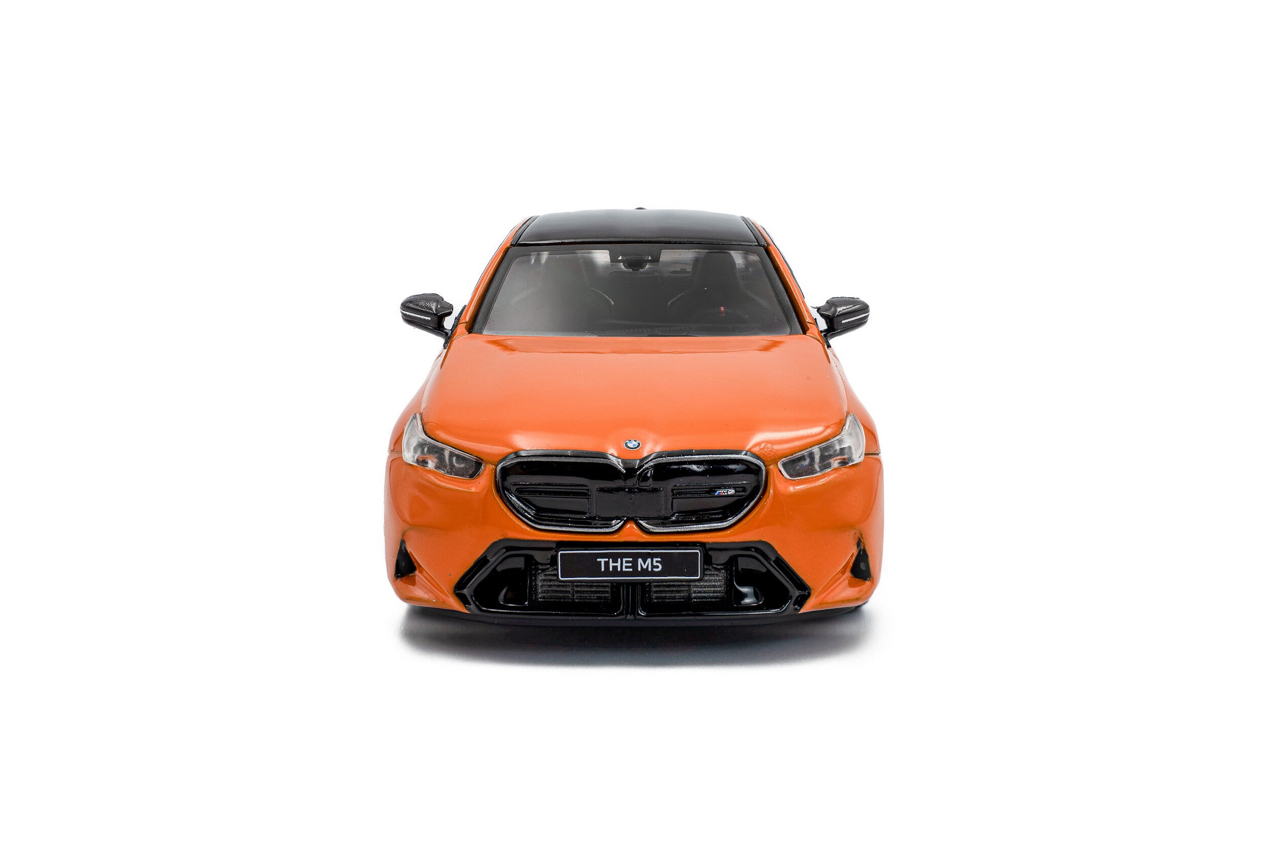 2024 BMW G90 M5 Sedan Naranja Fuego 1:43 Solido S4317552