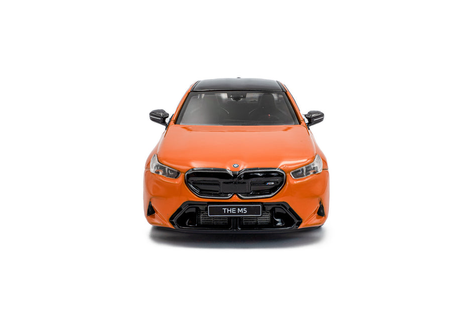 2024 BMW G90 M5 Sedan Naranja Fuego 1:43 Solido S4317552